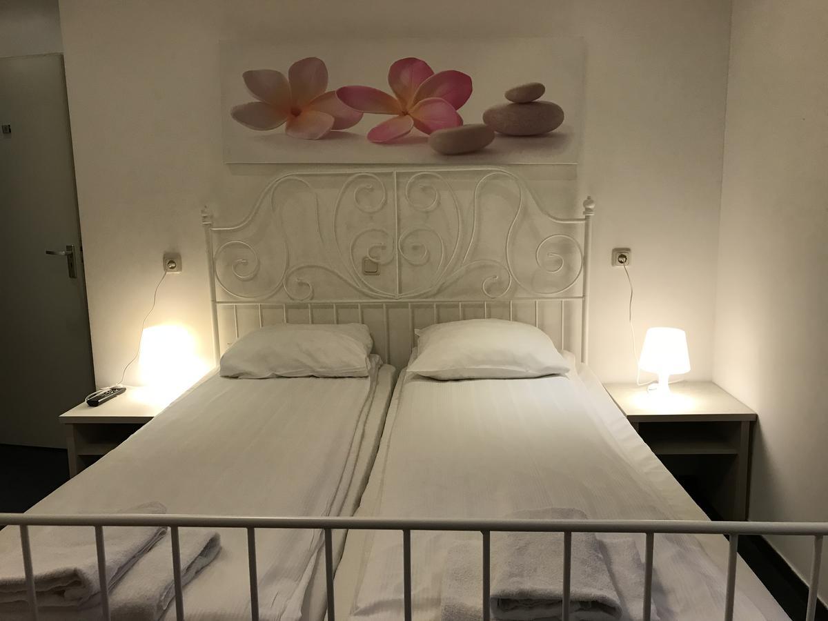 Hotel Restaurant La Piazza Valkenburg aan de Geul Luaran gambar